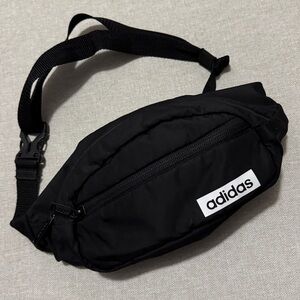 EUC-Adidas Bum Bag-Unisex-Nylon-Black-2 Zip Compartments